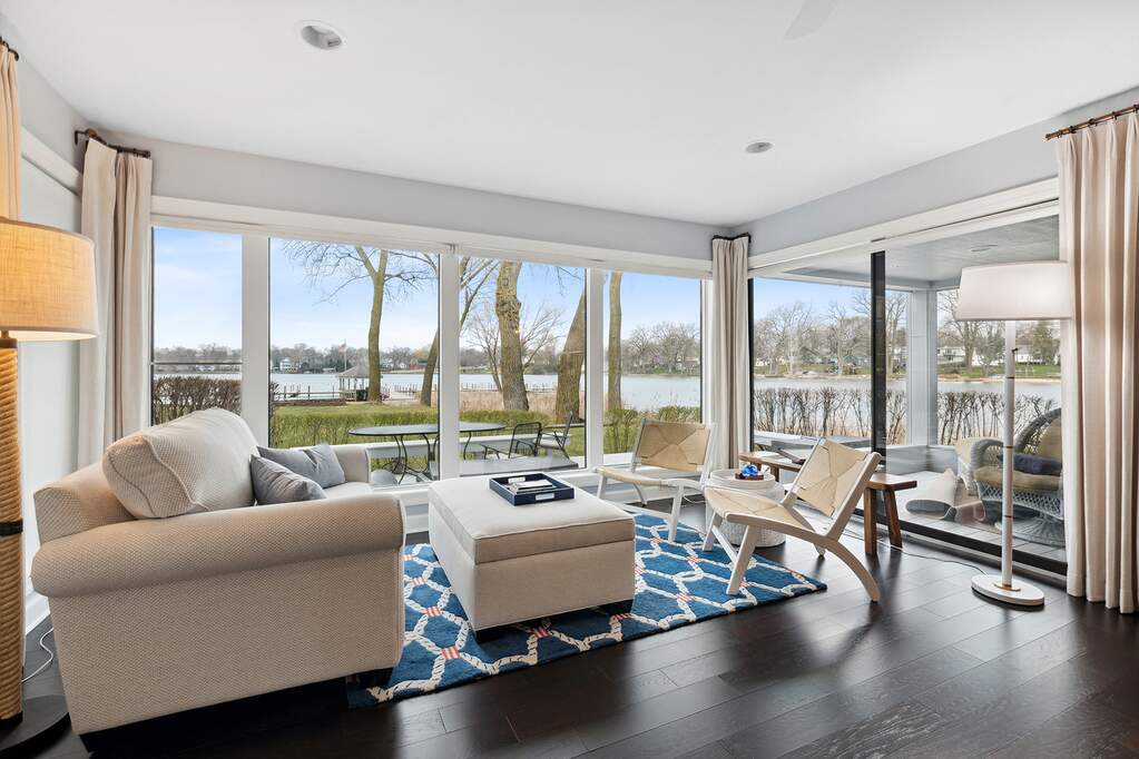 708 Diamond Lake Road 2, Mundelein, IL 60060 MLS 12041369