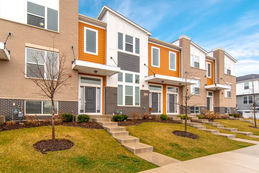 3S625 Camden Street, Warrenville, IL 60555 MLS 12044501