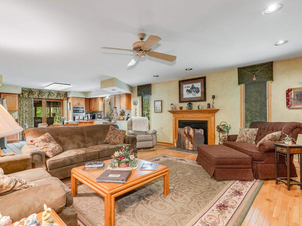 721 Westridge Road, Joliet, IL 60431 MLS 12049203 properties