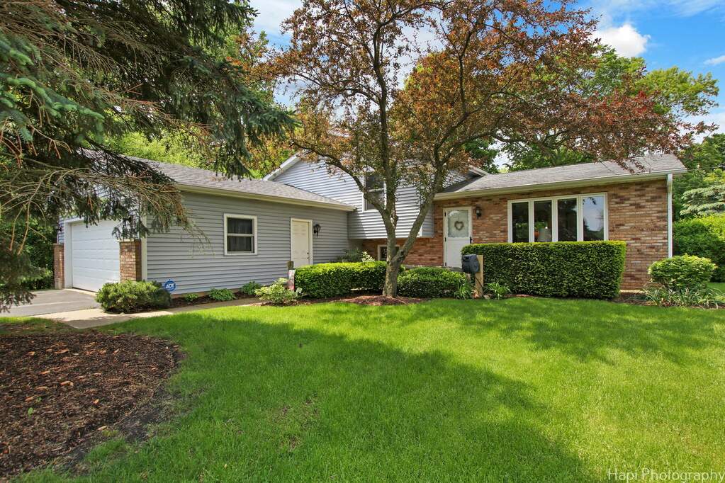38282 N North Shore Avenue, Beach Park, IL 60087 | MLS# 12065750 ...