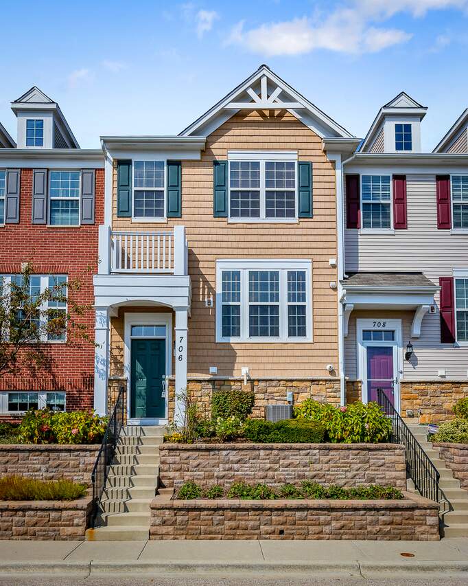 706 E Wing Street, Arlington Heights, IL 60004 MLS 12070648 properties Chicagoland