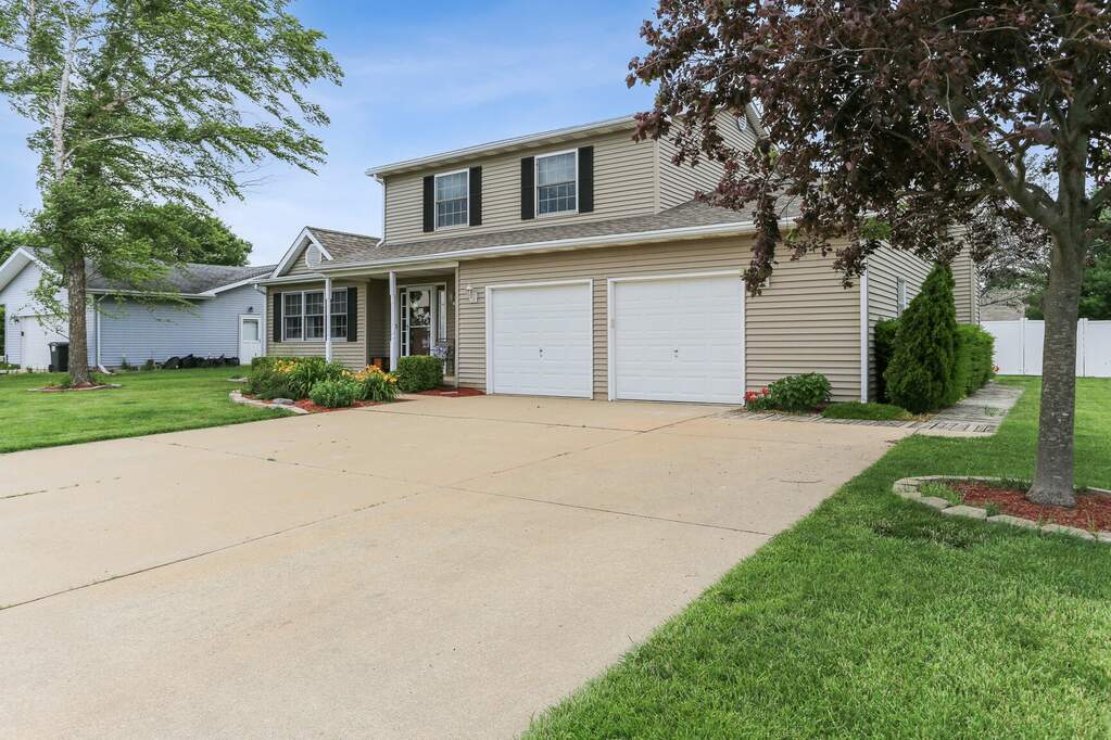 804 E Benham Street, Tolono, IL 61880 MLS 12072504 properties