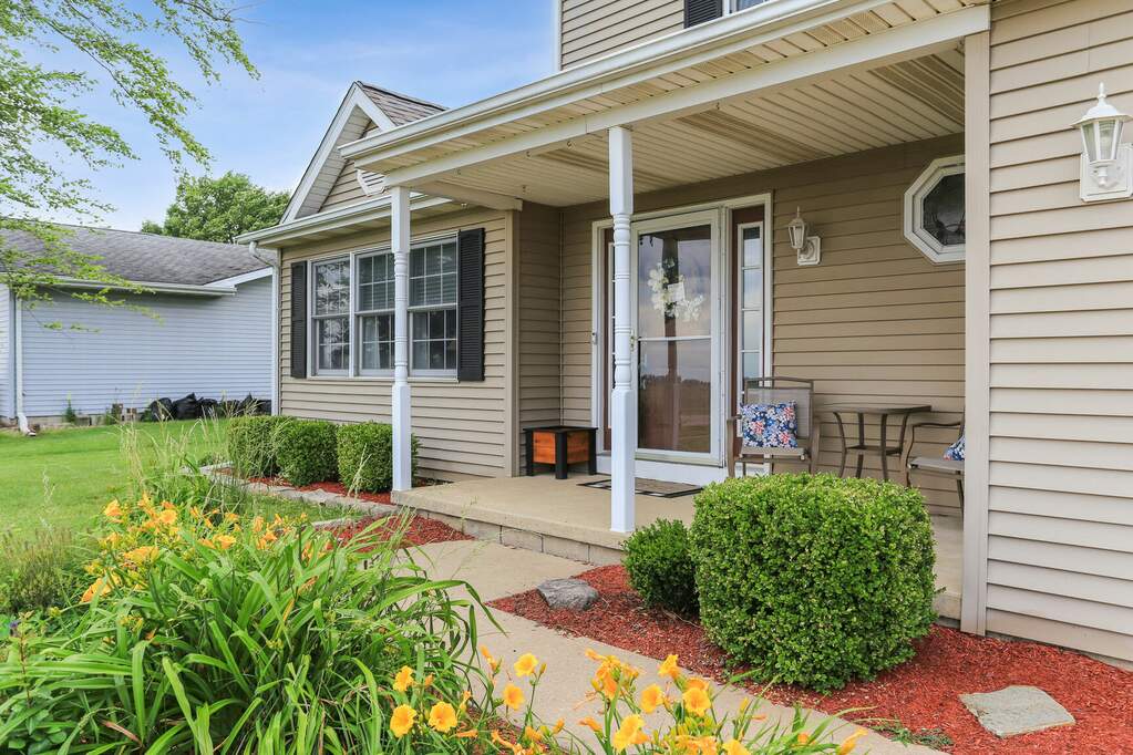 804 E Benham Street, Tolono, IL 61880 MLS 12072504 properties