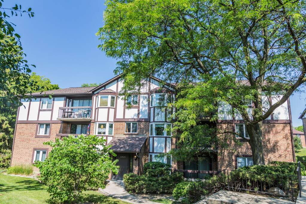 6820 Joliet Road 11, Indian Head Park, IL 60525 MLS 12088508