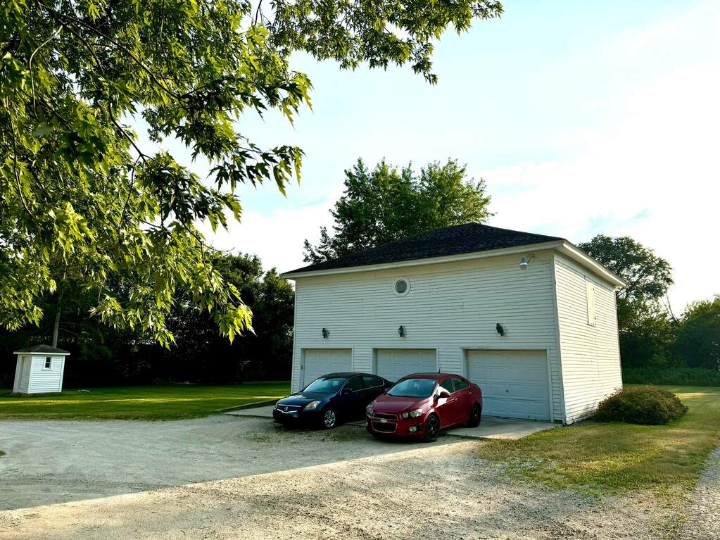 1N326 La Fox Road, La Fox, IL 60147 MLS 12088782 properties