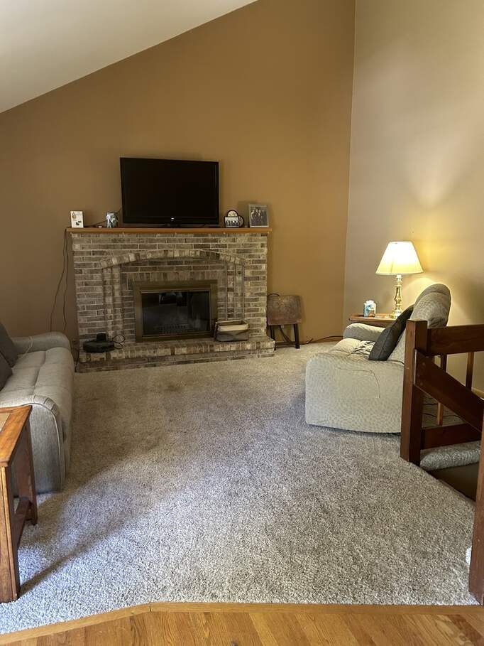 875 Boxwood Drive, Crystal Lake, IL 60014 MLS 12101311 properties