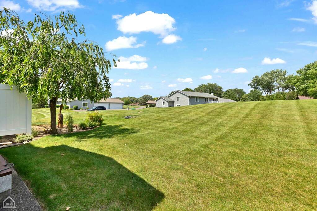 524 N Thornwood Drive 2, Mchenry, IL 60050 MLS 12196744