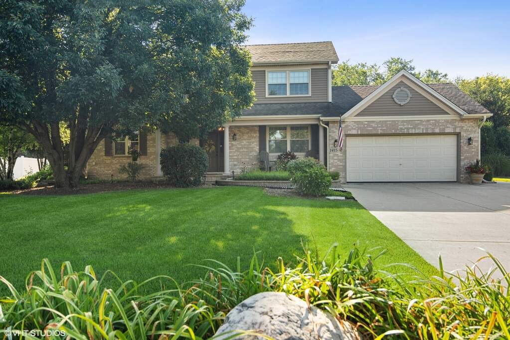 1415 Mallard Lane, Hoffman Estates, IL 60192
