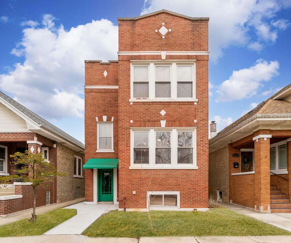 4251 N Marmora Avenue #1, Chicago, IL 60634