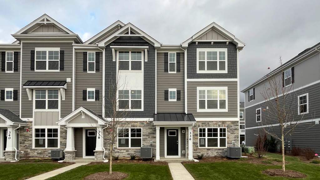 336 Basin Court, St. Charles, IL 60174