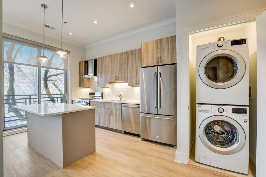 128 S Laflin Street #313, Chicago, IL 60607