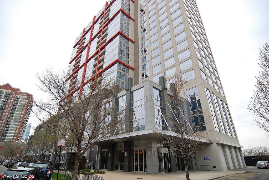 1841 S Calumet Avenue #P197