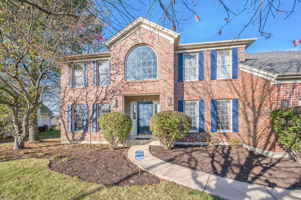 2707 Pennyroyal Circle, Naperville, IL 60564