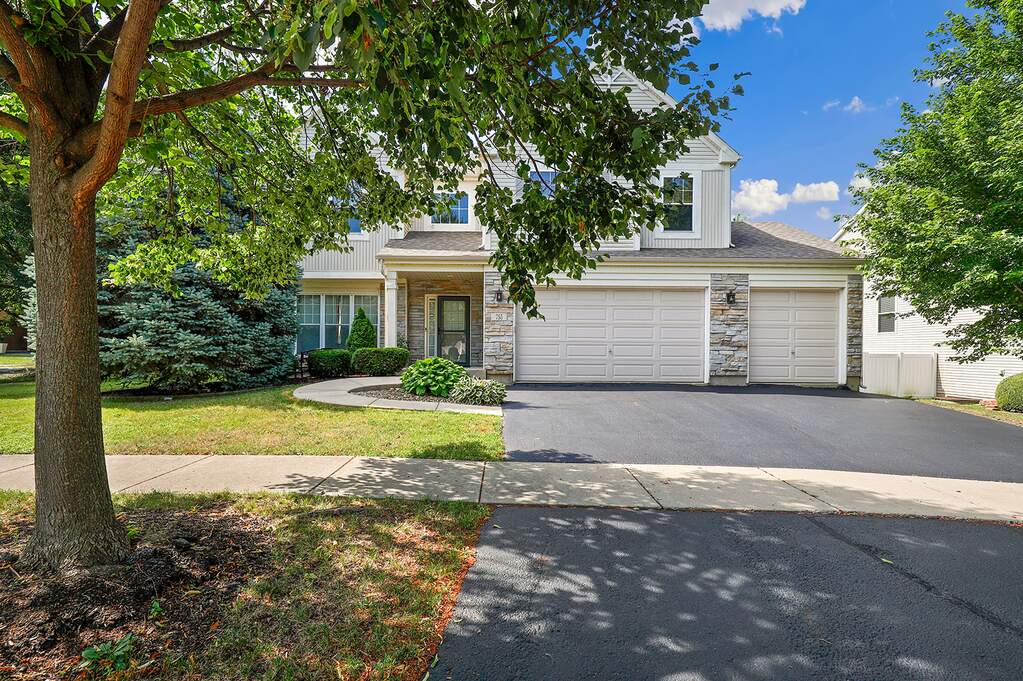 755 Rockhurst Road, Bolingbrook, IL 60440 | MLS# 12369708 | @properties ...