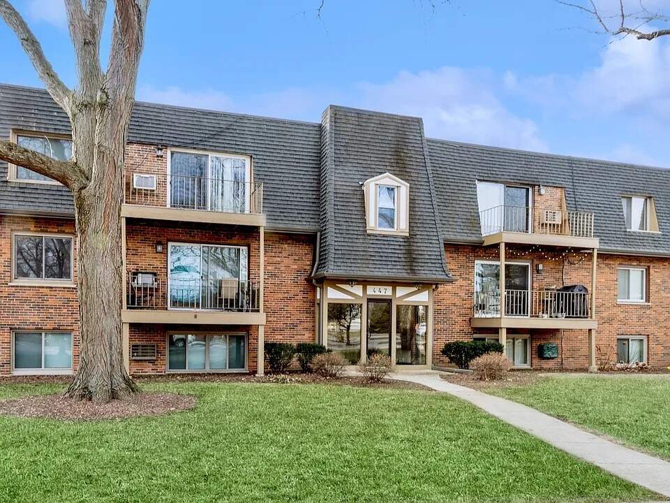 447 Cavalier Court #2-6