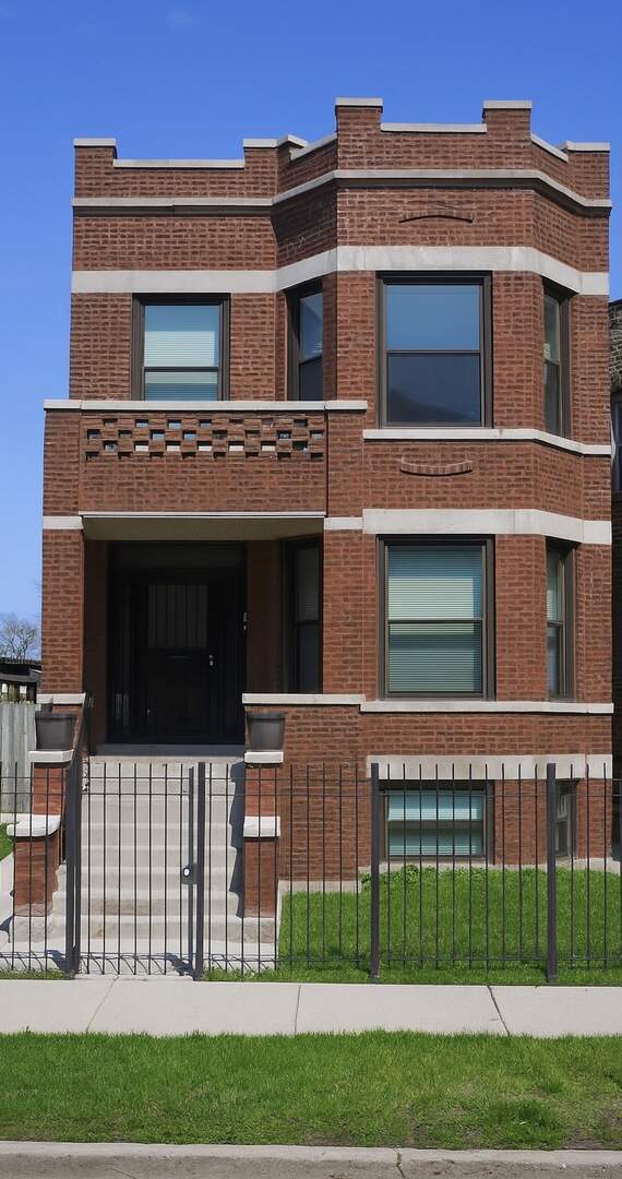 4139 W Monroe Street