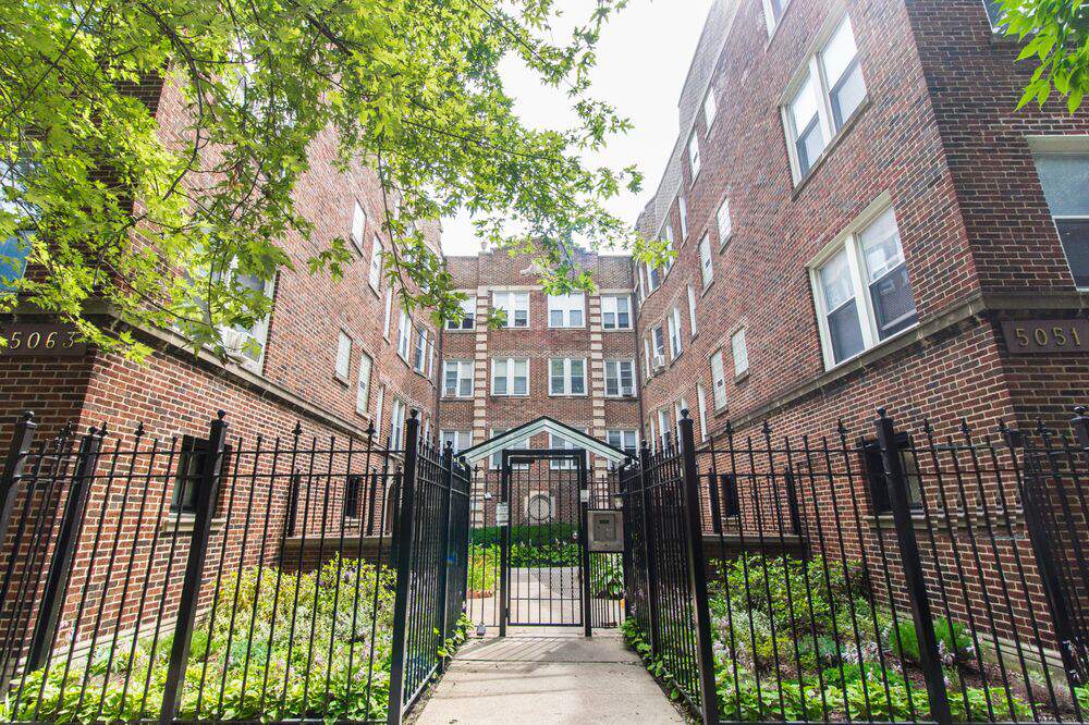 5051 N Glenwood Avenue #3H