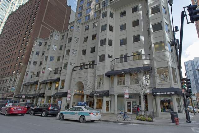 1 E Delaware Place #11F