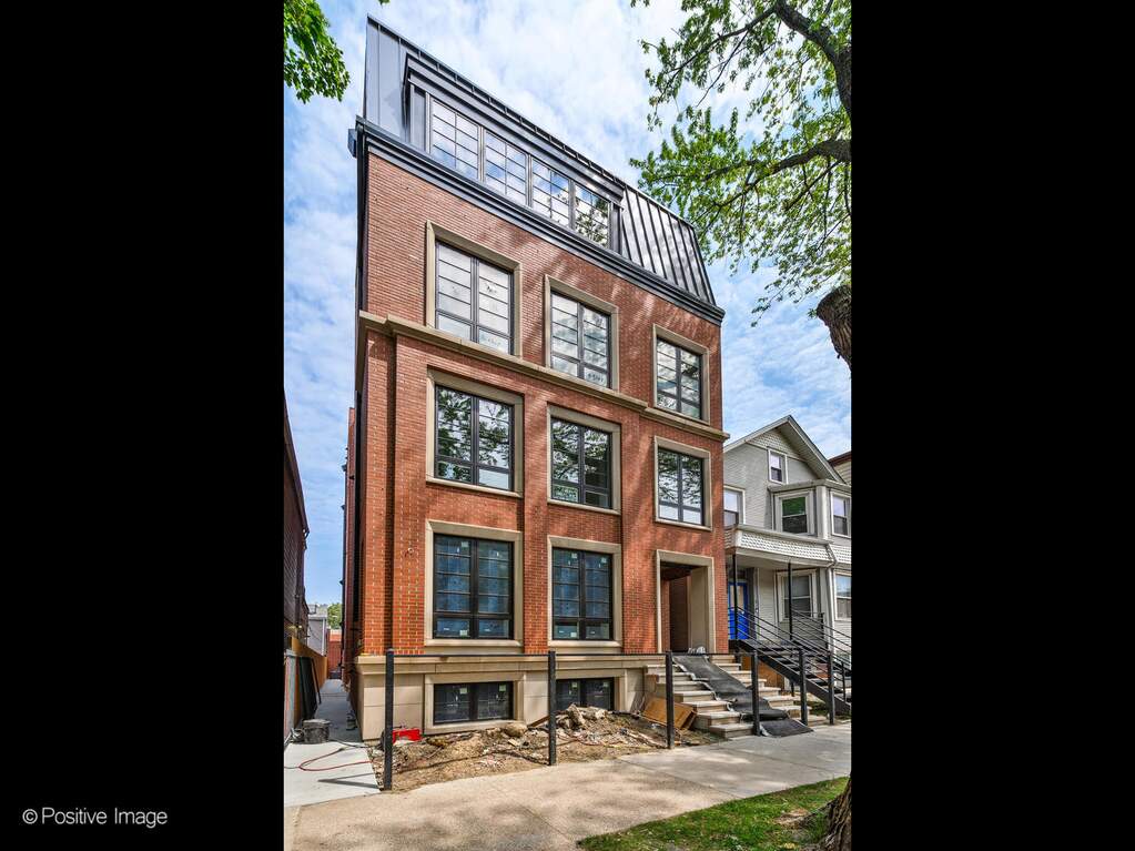 2841 N Southport Avenue #2