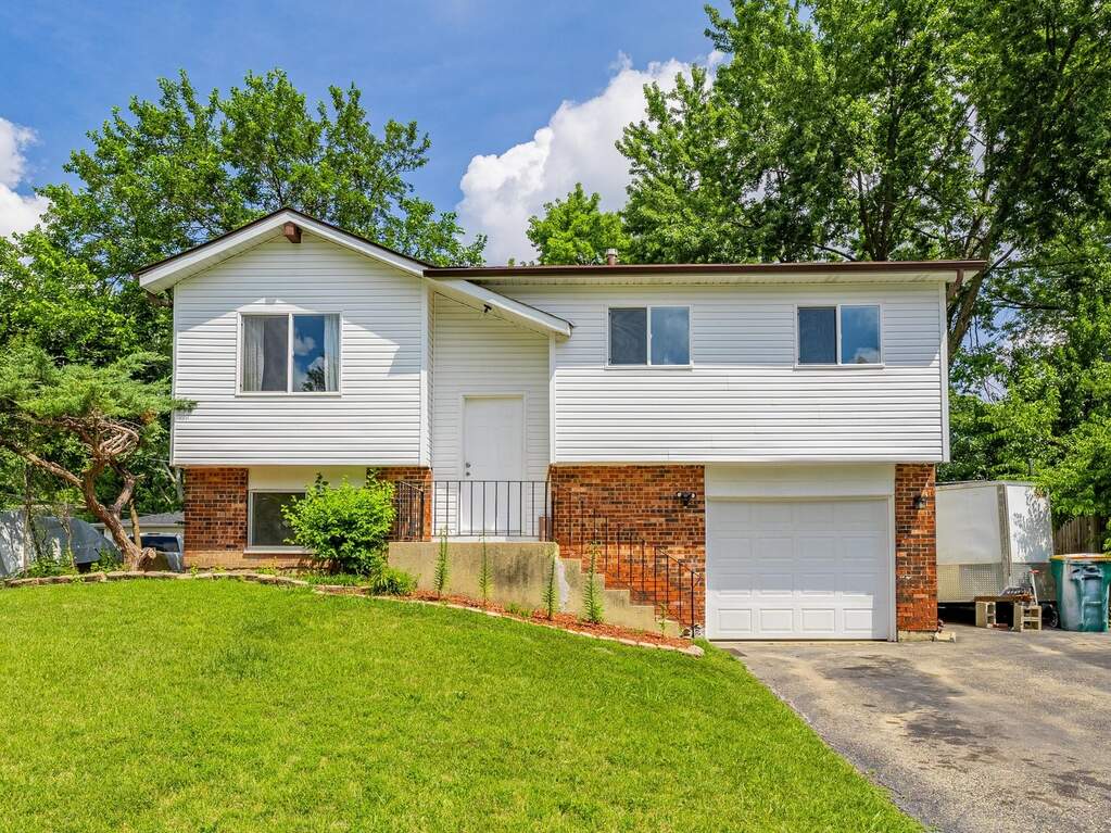 228 Riverside Drive, Bolingbrook, IL 60440