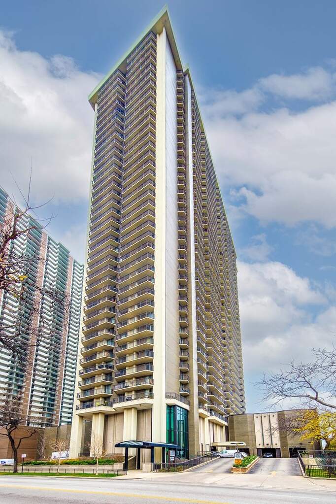 6007 N Sheridan Road #30F