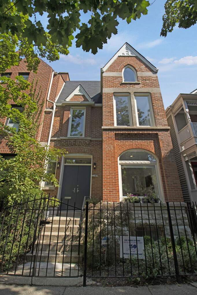 2249 N Geneva Terrace