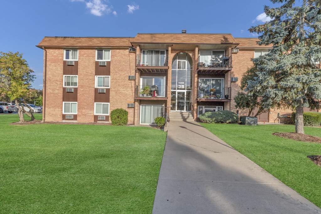 1085 Higgins Quarters Drive #104