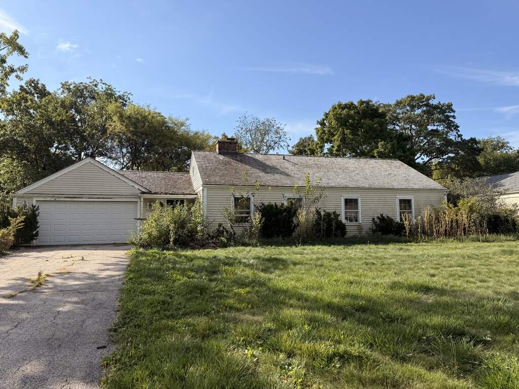 1219 Ridgewood Drive