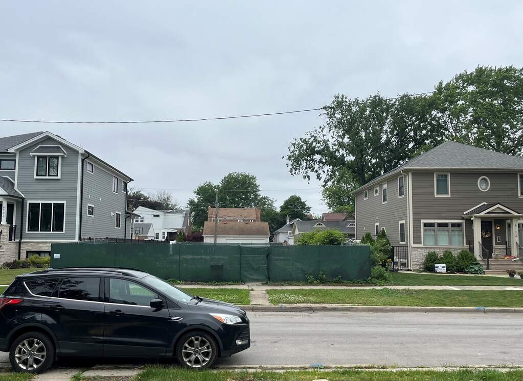 6708 N Olympia Avenue