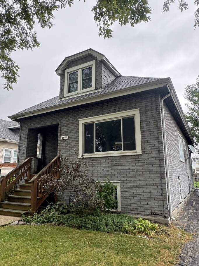 3915 Clarence Avenue