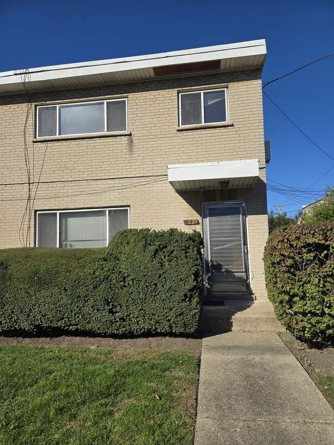 7229 N Campbell Avenue