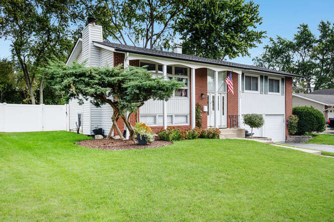 6117 Allan Drive, Woodridge, IL 60517 | MLS# 12516236 | @properties ...