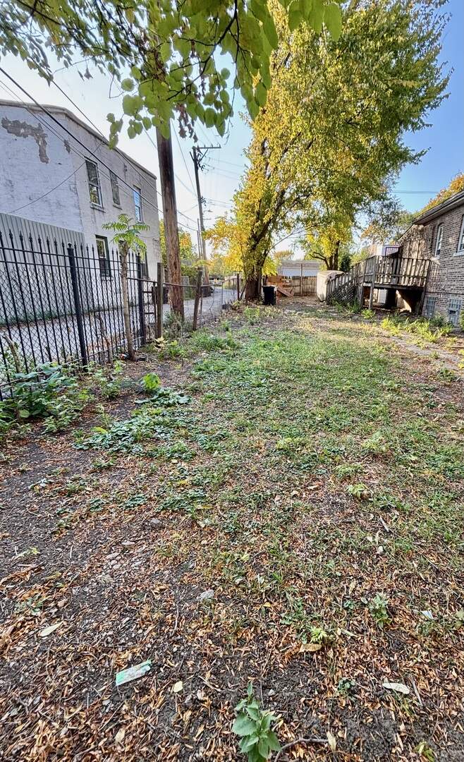 818 S Kilbourn Avenue