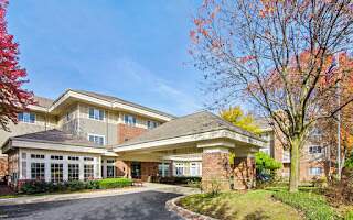 605 Barrington Avenue #140