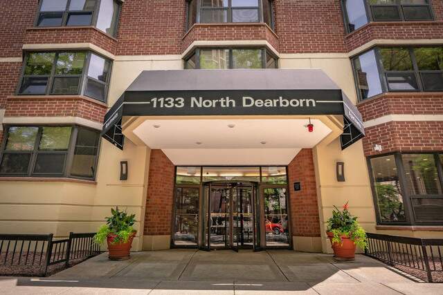 1133 N Dearborn Street #2302