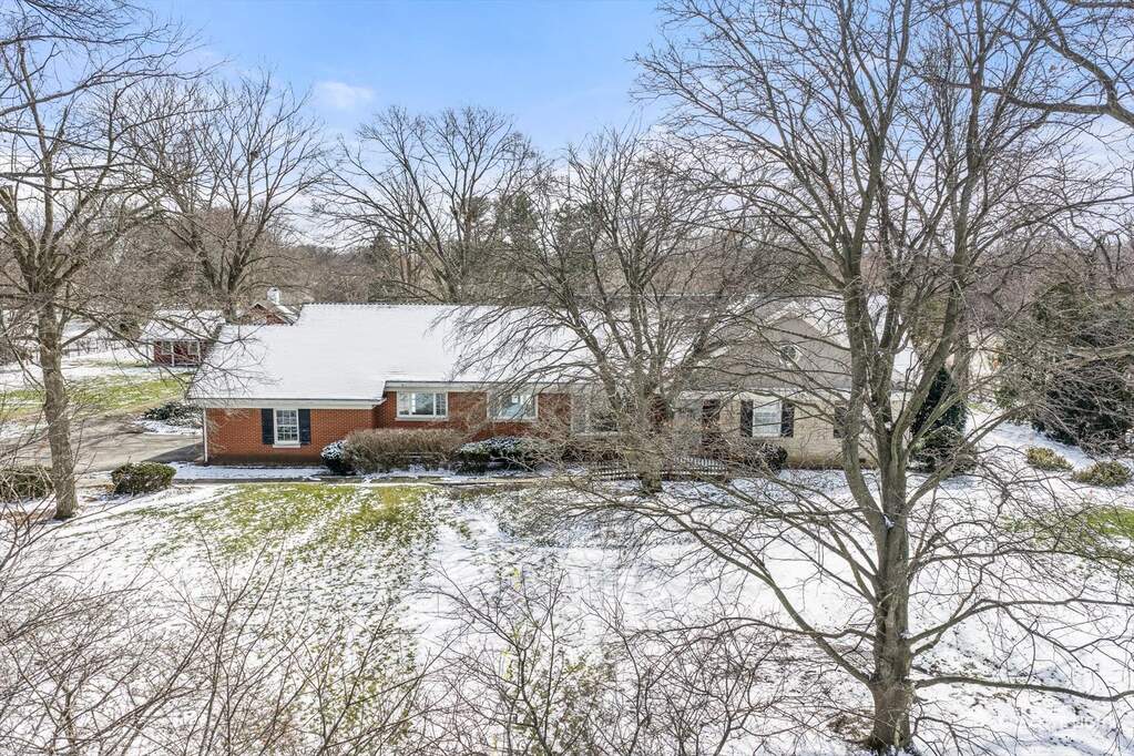 116 E Farnham Lane, Wheaton, IL 60189 | MLS# 12565279 | @properties ...