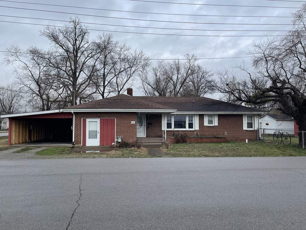 1804 W Copeland Street, Marion, IL 62959