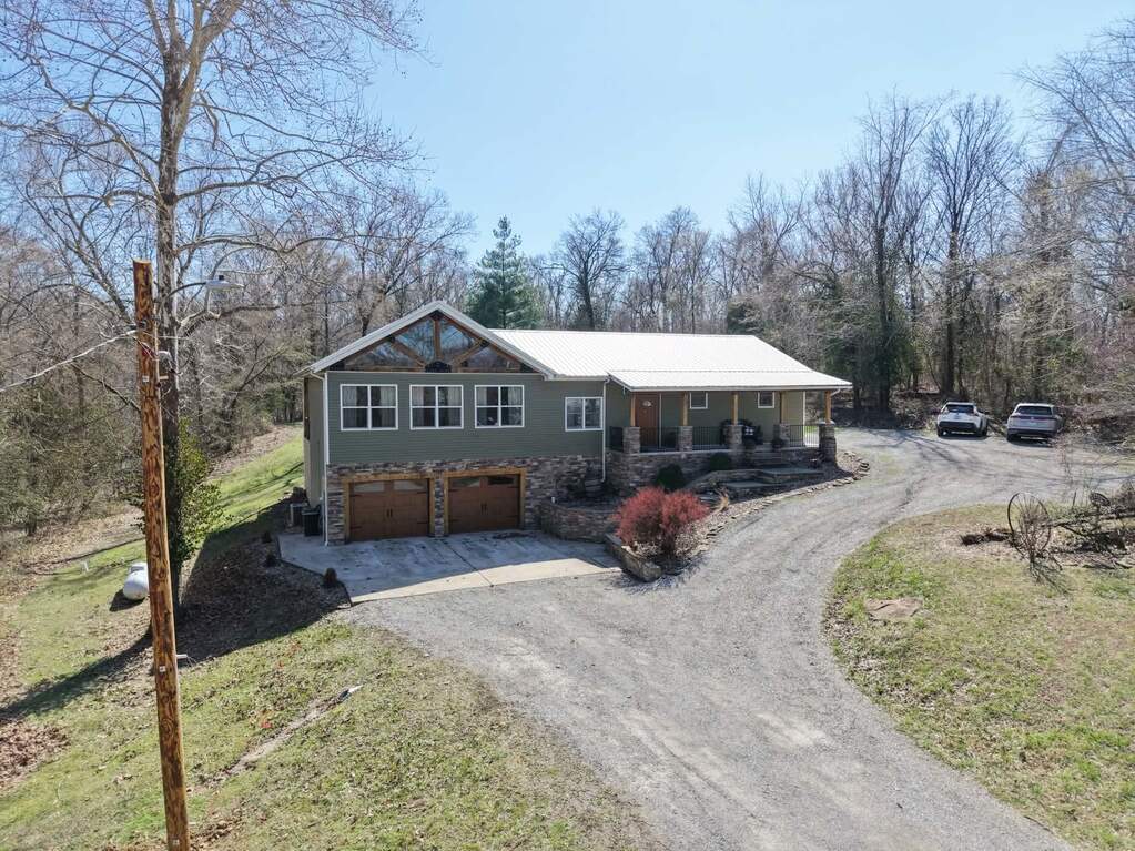 14183 Fowler School Road, Marion, IL 62959, Marion