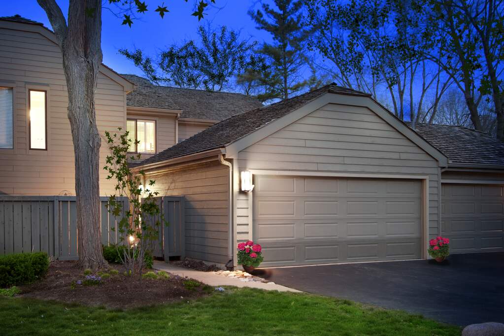 259 Timber Ridge Lane, Lake Barrington, IL 60010 | MLS# 12597630 ...