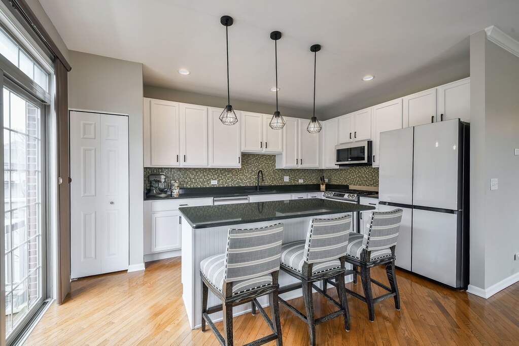 27W753 S Meadowview Drive #1, Winfield, IL 60190 - View 3