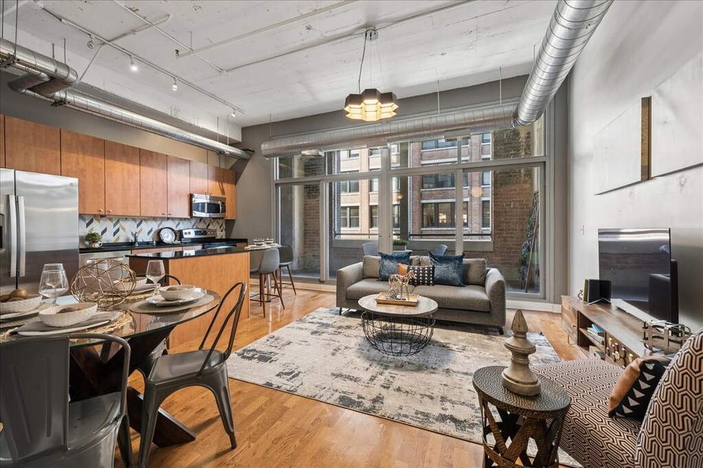 565 W Quincy Street #609, Chicago, IL 60661 - View 2