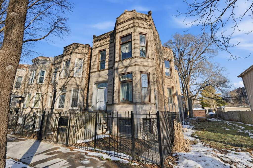 1637 S Saint Louis Avenue #1, Chicago, IL 60623 - View 2