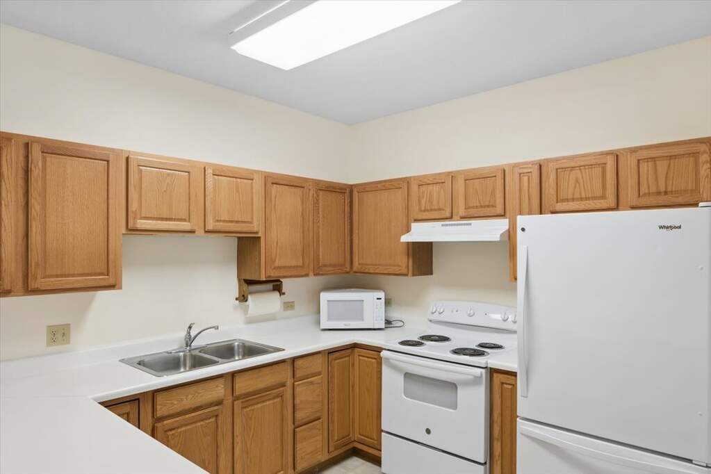 801 N Mclean Boulevard #140, Elgin, IL 60123 - View 4