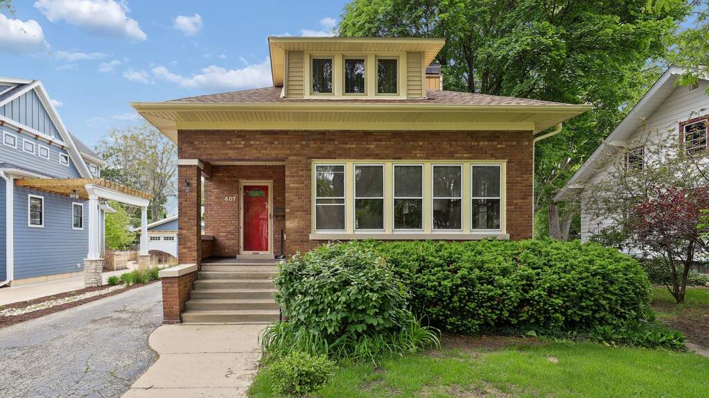 407 N Pine Avenue, Arlington Heights, IL 60004 - View 2