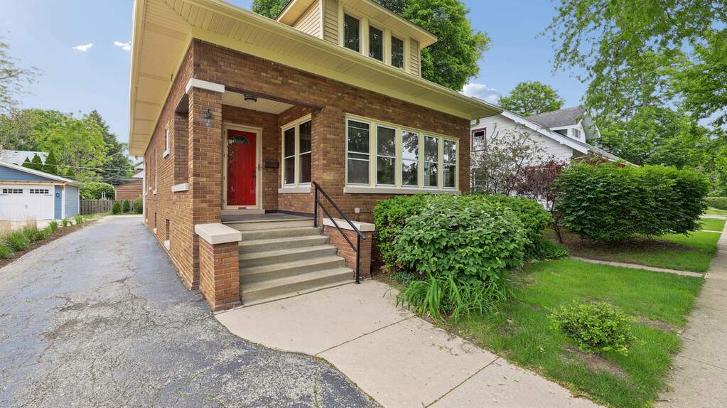 407 N Pine Avenue, Arlington Heights, IL 60004 - View 3