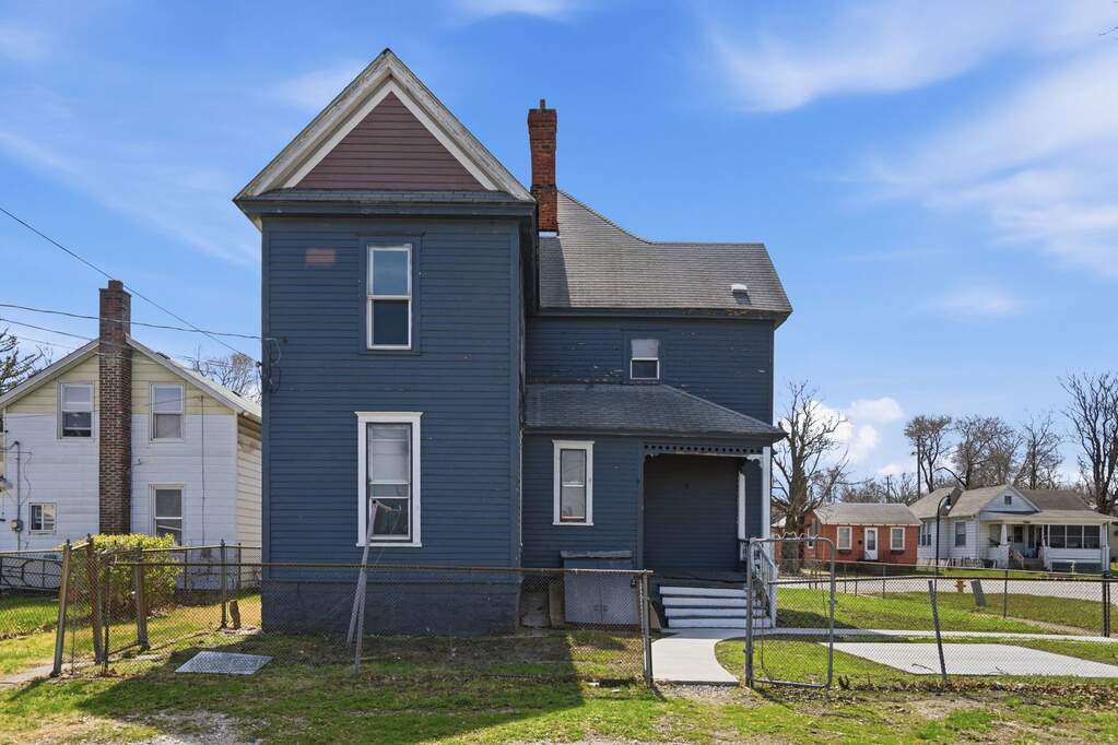 1405 7th Avenue, Rock Island, IL 61201 - View 3