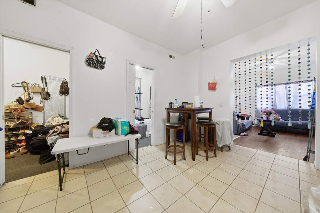 1626 N Saint Louis Avenue, Chicago, IL 60647 - More