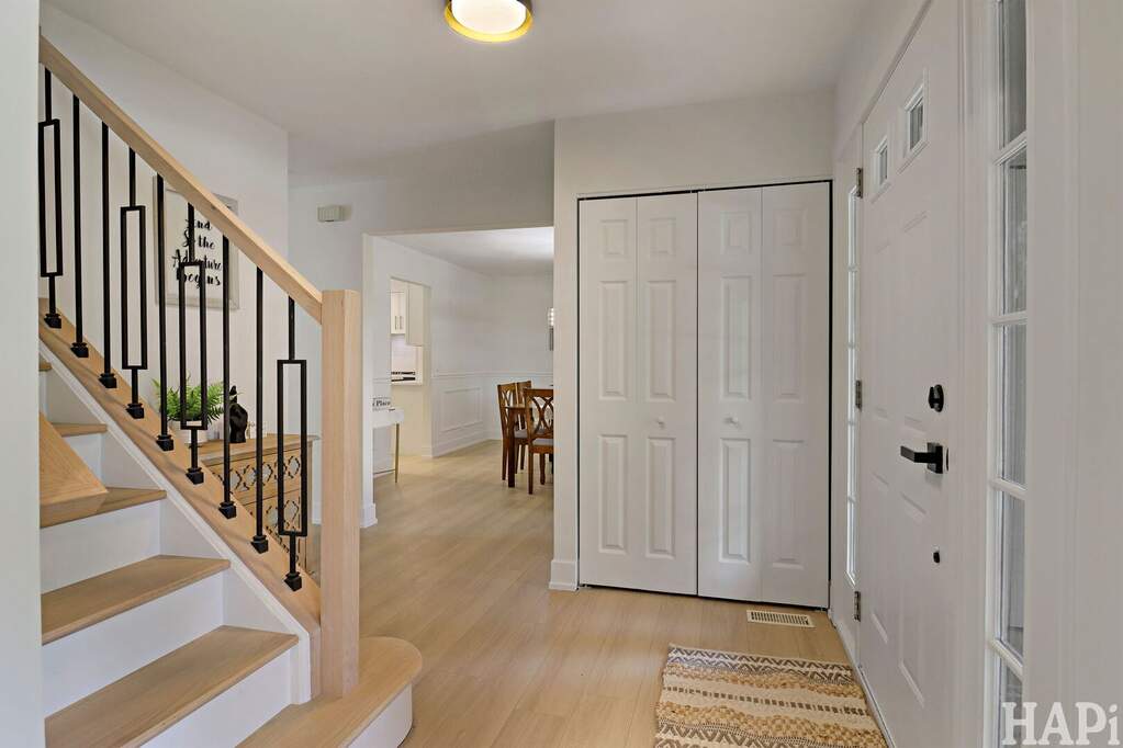 182 Montclair Road, Vernon Hills, IL 60061 - View 3