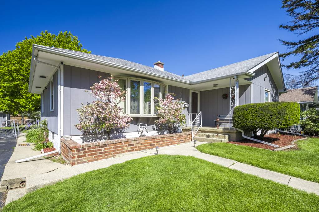 14 N Wabash Avenue, Glenwood, IL 60425 - View 2