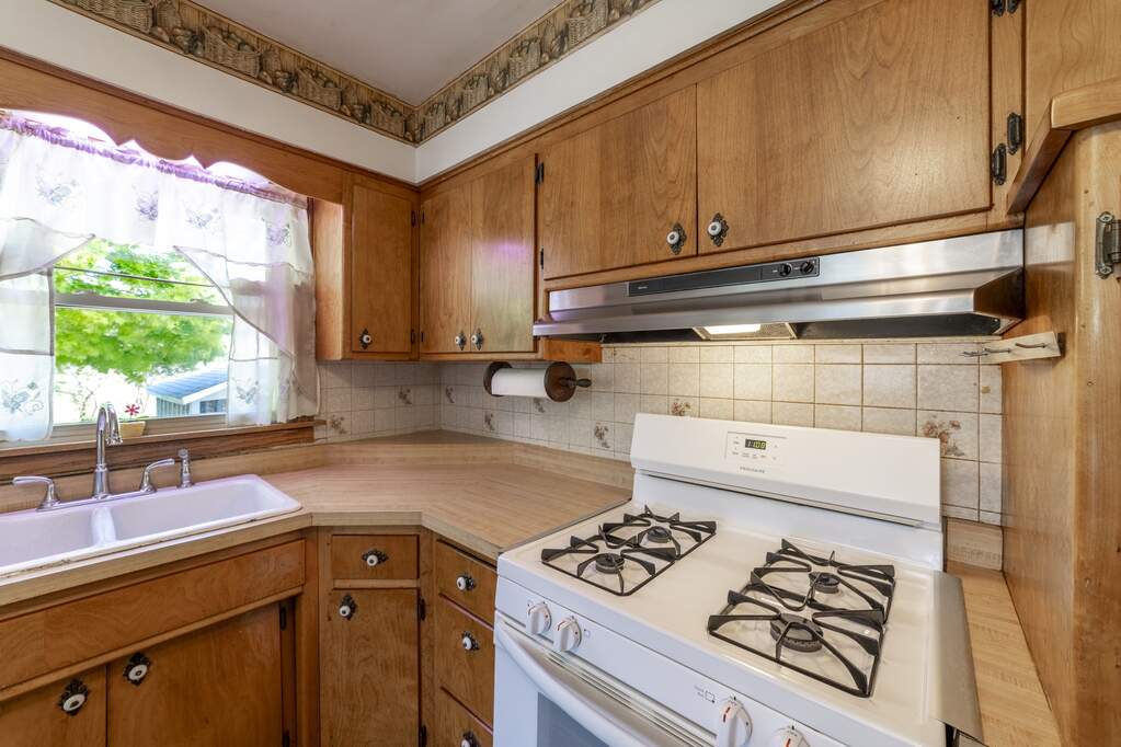 14 N Wabash Avenue, Glenwood, IL 60425 - More